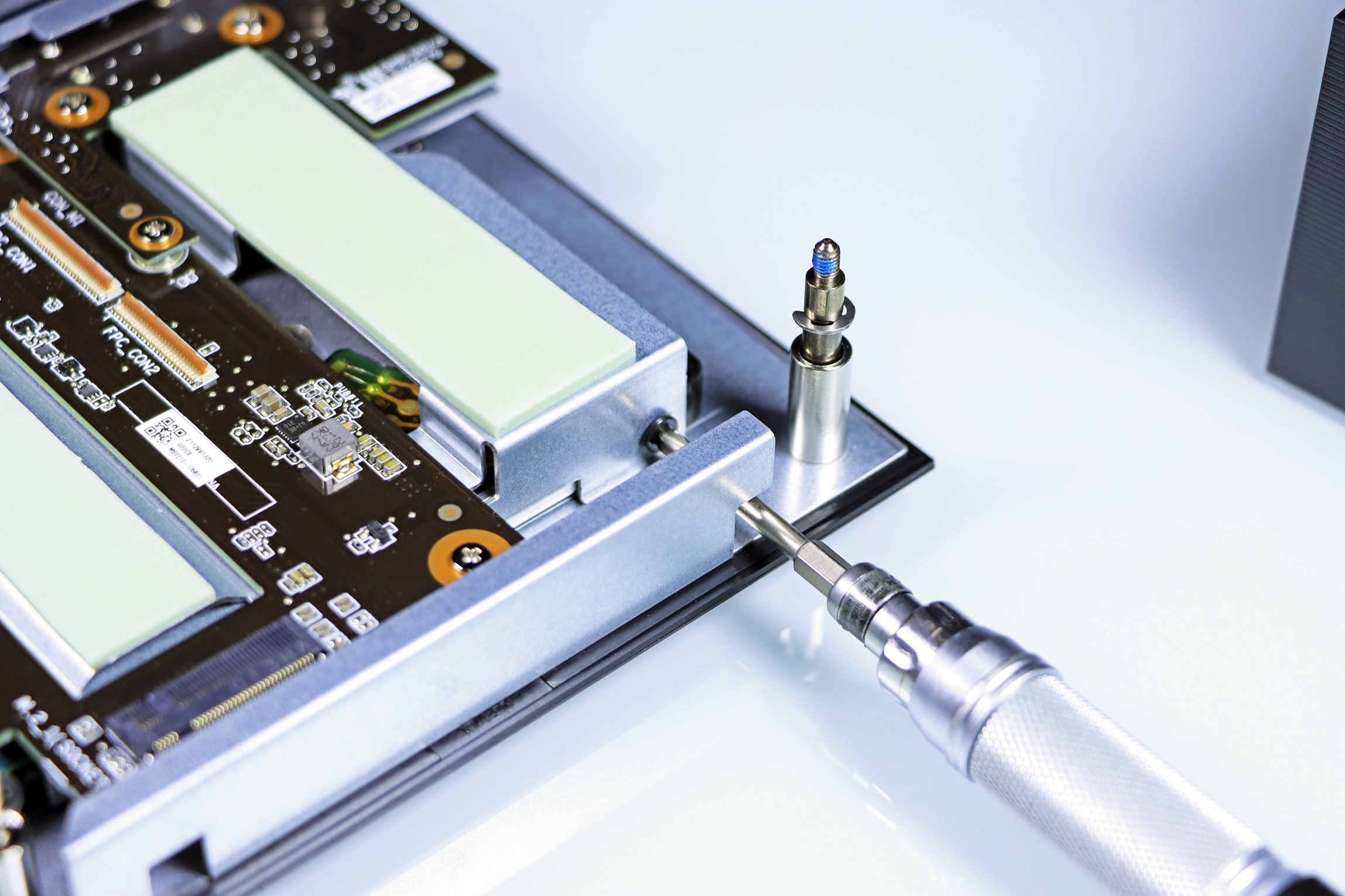 vivo|0.9L 体积!新潮 & 极简的 MiniPC——华硕 PN63