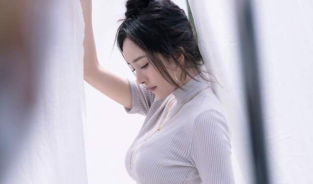 杨幂|杨幂:一个只会程式化表演的演员,正在蜕变为金句女王和写真明星