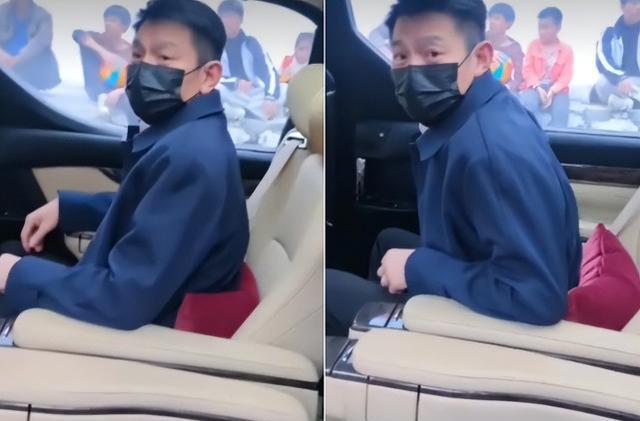 刘德华|刘德华为新剧下乡村取景，绅士地挥手同村民打招呼，举止淡定从容