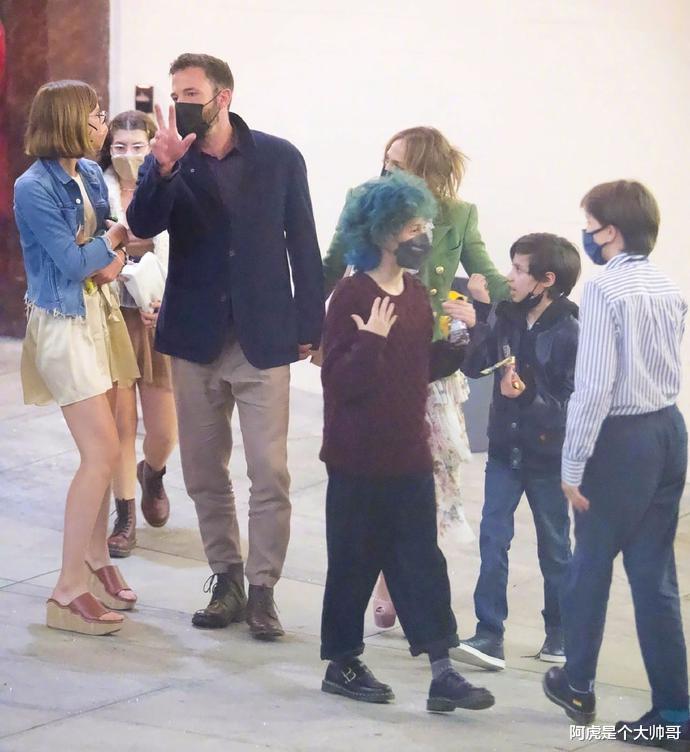 詹妮弗|恭喜!分手17年,世纪大复合:这次,他们不结婚真的很难收场…