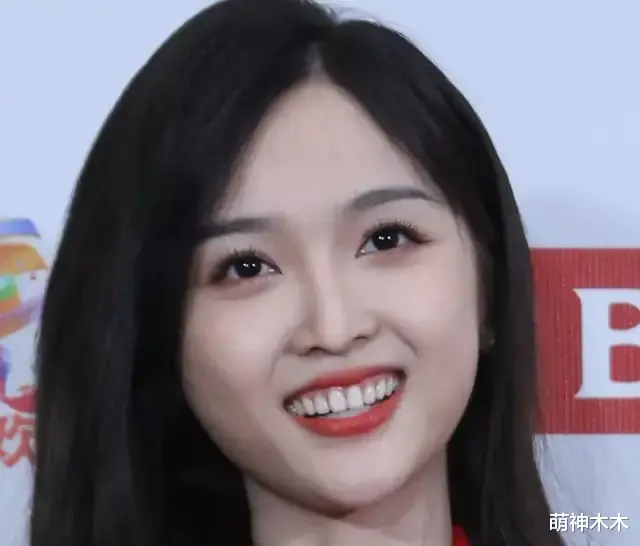 丁笑滢|发腮、浮肿、脸型崎岖，还不到30岁，在韩国发展过的明星就变脸了