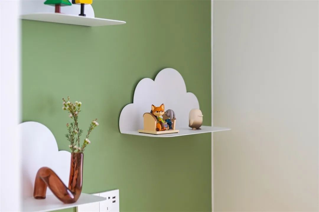 森系自然感：无主灯+白灰木色、这个三口之家收纳力满级了！