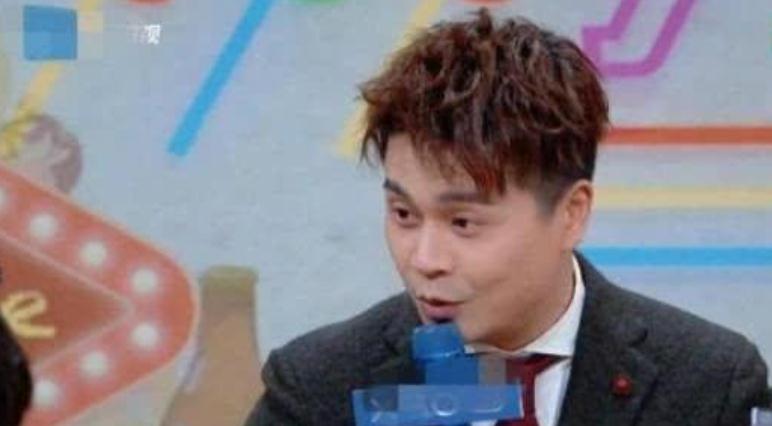 沈涛|主持人沈涛送老婆豪礼,护肤品塞满冰箱撒娇索吻,女方气质出众