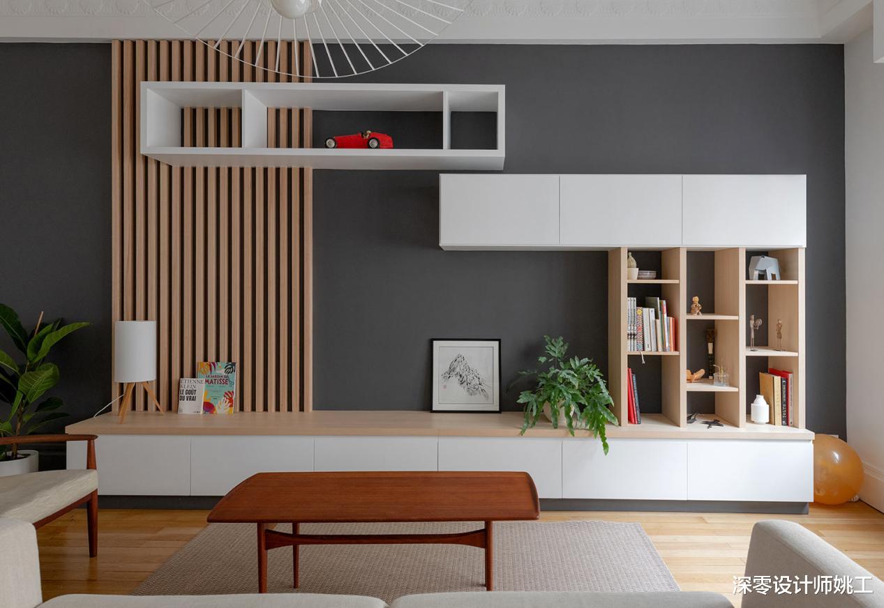 拒绝花里胡哨，98㎡坚持极简风，天花板不吊顶不做造型，看着整洁舒适