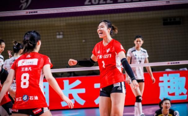 33扣7中效率低！女排1米96黑珍珠太低迷，蔡斌爱将露馅前途不妙