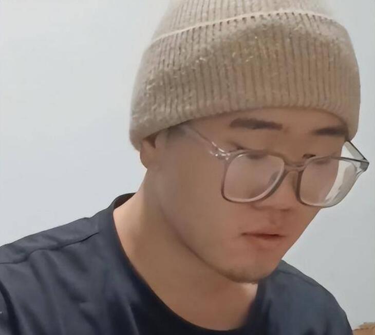 打脸了!“为爱冲锋”事件反转,当事人辟谣声称妻子未出轨,夫妻俩增粉超百万