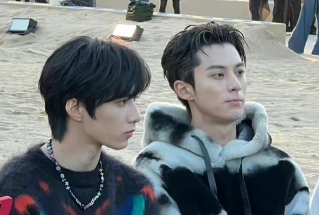 杂志|王鹤棣上杂志好密集,新杂志销量超7万,网友:好消耗顶流体验卡