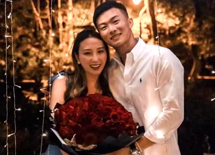 何超云|何超云为男友庆生,贴心准备蛋糕与红酒,红酒价格3000多元好便宜