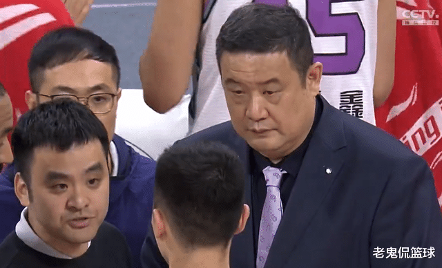 山东男篮|山东男篮0-2遭横扫后，徐长锁豪言要做一些改变，高诗岩也表态了