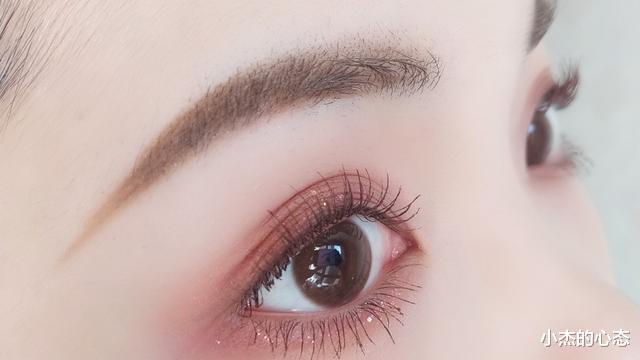 为何人抬头就能看到几百光年外的星星?人的眼光速度比光速快吗?