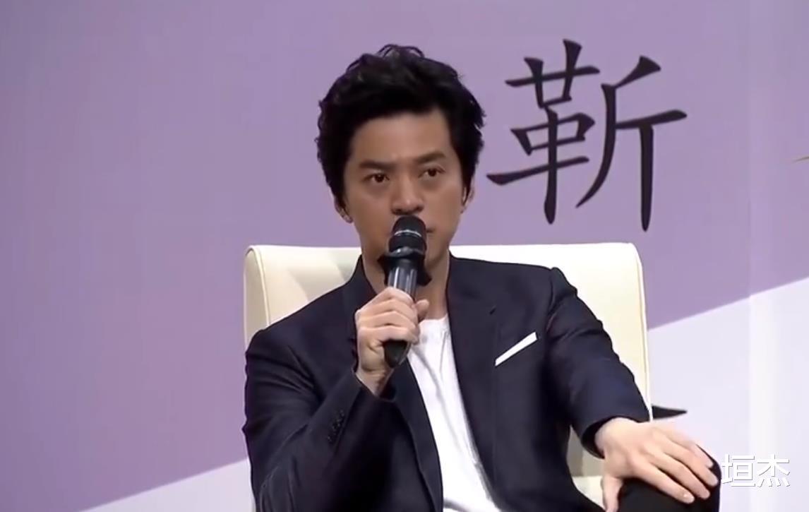 马思纯|“音乐诗人”李健：在人大座谈会打败靳东，用学识征服学子