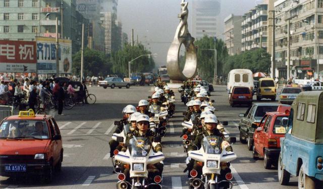 周口谜案,将男孩活活捂死,又为了灭口,将亲生女儿推入深井