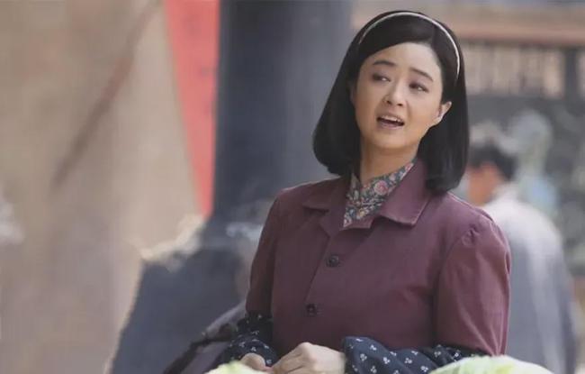 蒋欣|黄晓明离婚1个月后，新恋情曝光登上热搜！网友集体祝福！