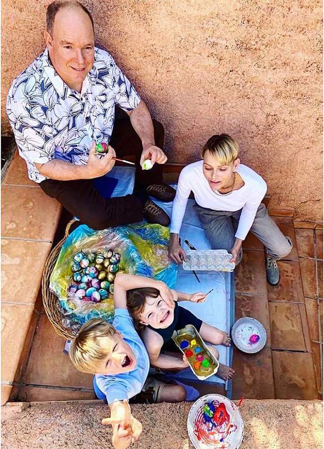 夏琳|夏琳复活节久违晒照片,儿女绕膝老公在侧,摩纳哥王妃依旧不快乐