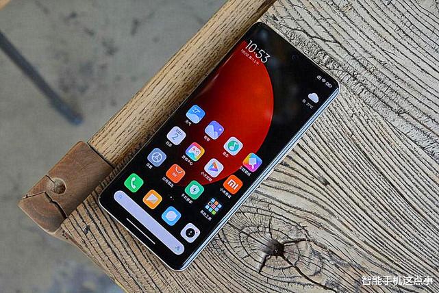 荣耀手环|买手机建议一步到位，目前这4款手机很优秀！用到2025年问题不大