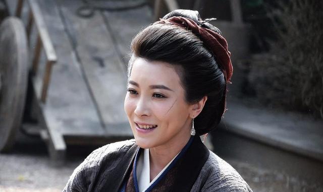 张琰琰|张棪琰：弃画从影，凭借《知否》康姨妈翻红，嫁圈外老公生活美满