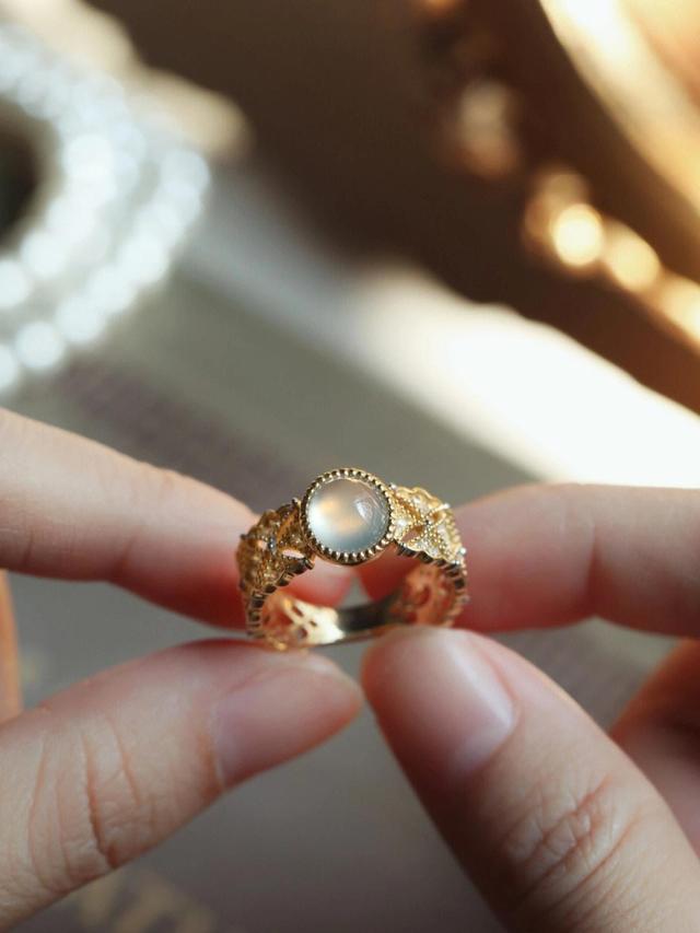 翡翠|中性复古风白冰翡翠戒指帅爆了