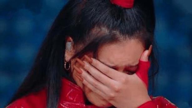 整容|曾是超女总冠军，如今整容失败像“怪物”，只有眼珠是自己的