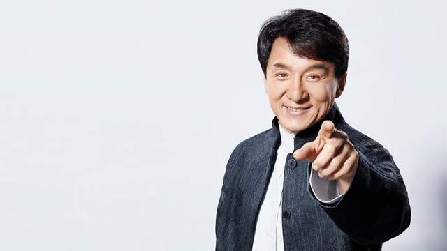 张吉福|成龙为什么沦落到吃老本的地步?因为整个香港电影市场都颓废了