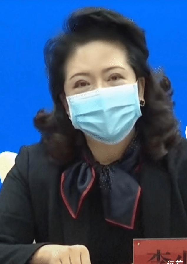 女副局长李少莉海量工作照曝光!在单位开会也会精心打扮!