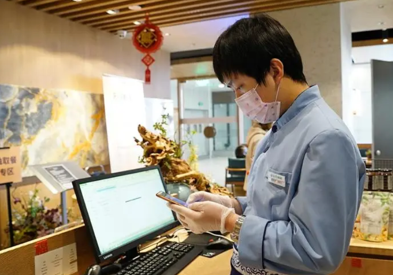 大学生|疫情之下“新职业”悄然兴起，收入可观又自由，你还羡慕公务员吗