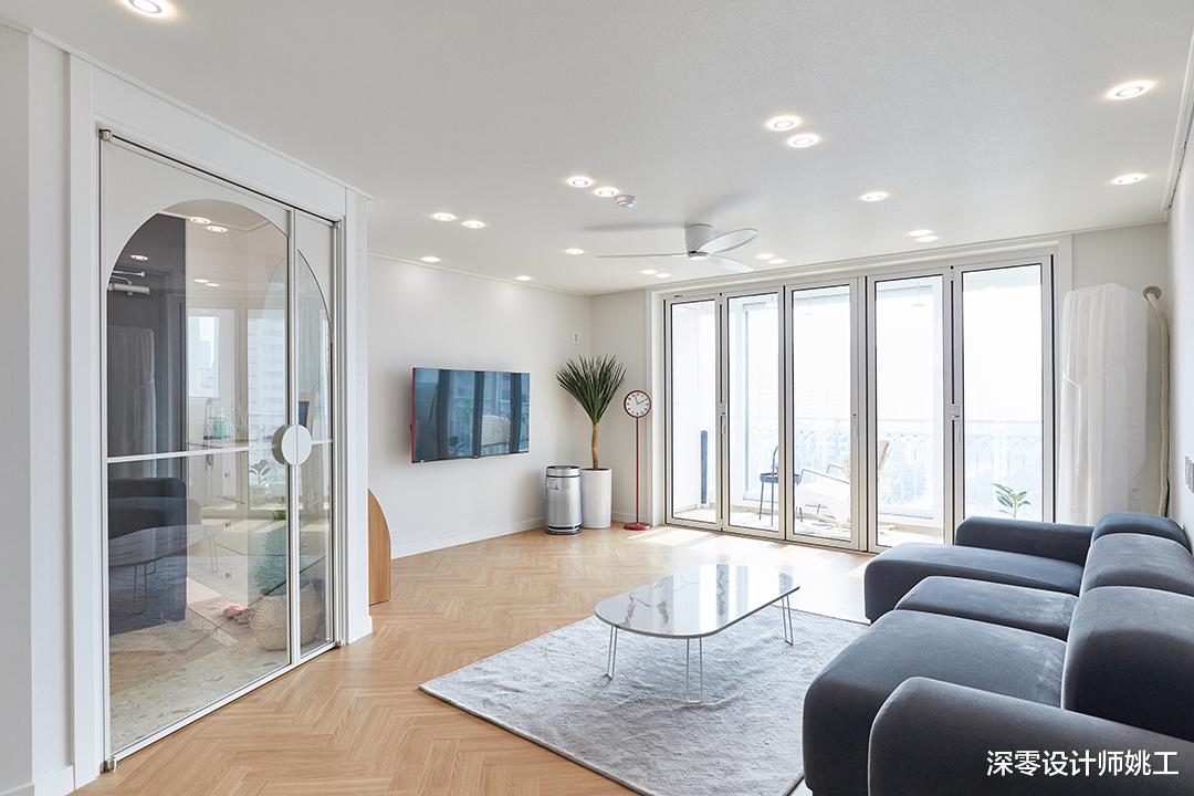 韩国140㎡两居室,客厅墙面不做装饰,我终于明白什么叫越简约越高级