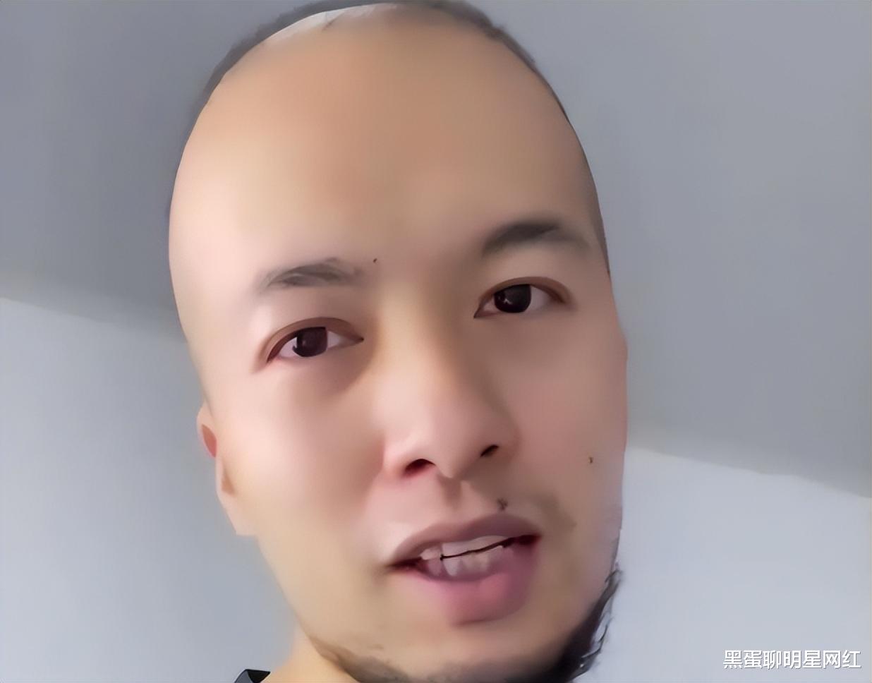 辛吉飞|网红辛巴竖大拇指，盛赞辛吉飞：不愧是我“老辛家人”，真敢说