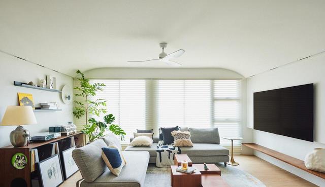 她独居89小家,不顾反对,把客房装成娱乐室,不为别人只为自己