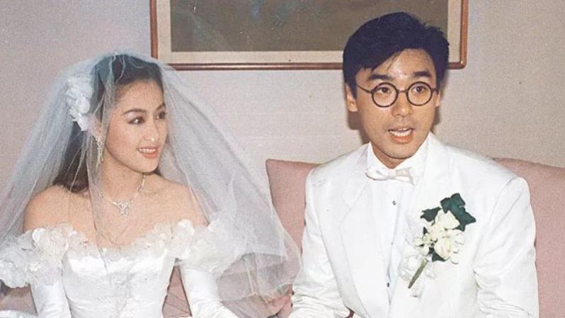 章小蕙|榨干两个富豪的败家女王，开始带货了！