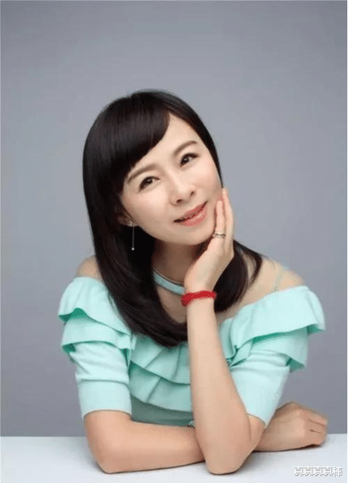 东方卫视|东方卫视最让人可惜的三位女主持人，曾经名声在外如今却默默无闻