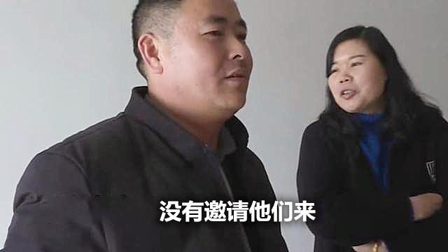 小孩在邻居家看装修坠亡,家属怪房主没做防护,网友:怪地心引力