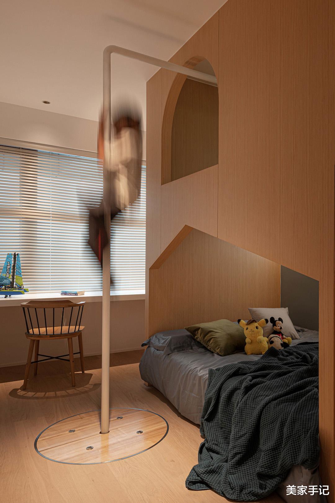 难怪越来越多人坚持“去客厅化”,看完她家才明白,太实用了!