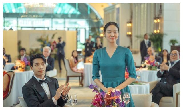 金高银|金高银眼神突变演技爆发，《小小姐们》剧情峰回路转收视再创新高