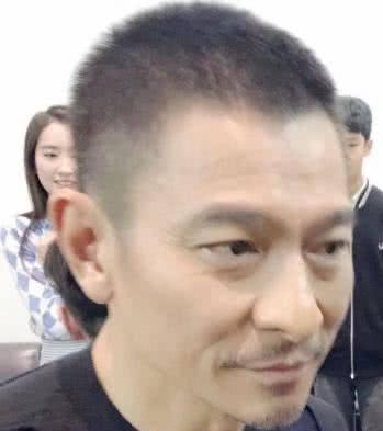 |港星为啥不显老?而且看起来更有气质?