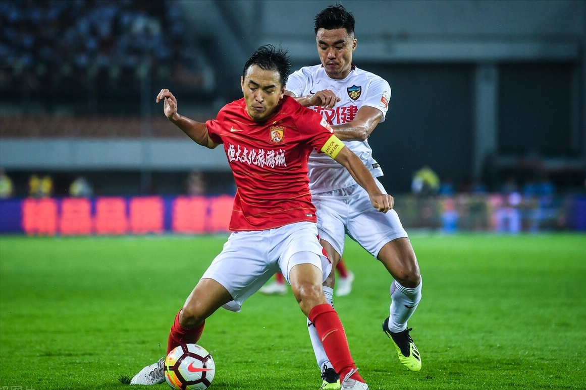 亚冠|世青赛一脚成名，亲历亚冠辉煌，遭遇惨败泰国，20年后重返川足