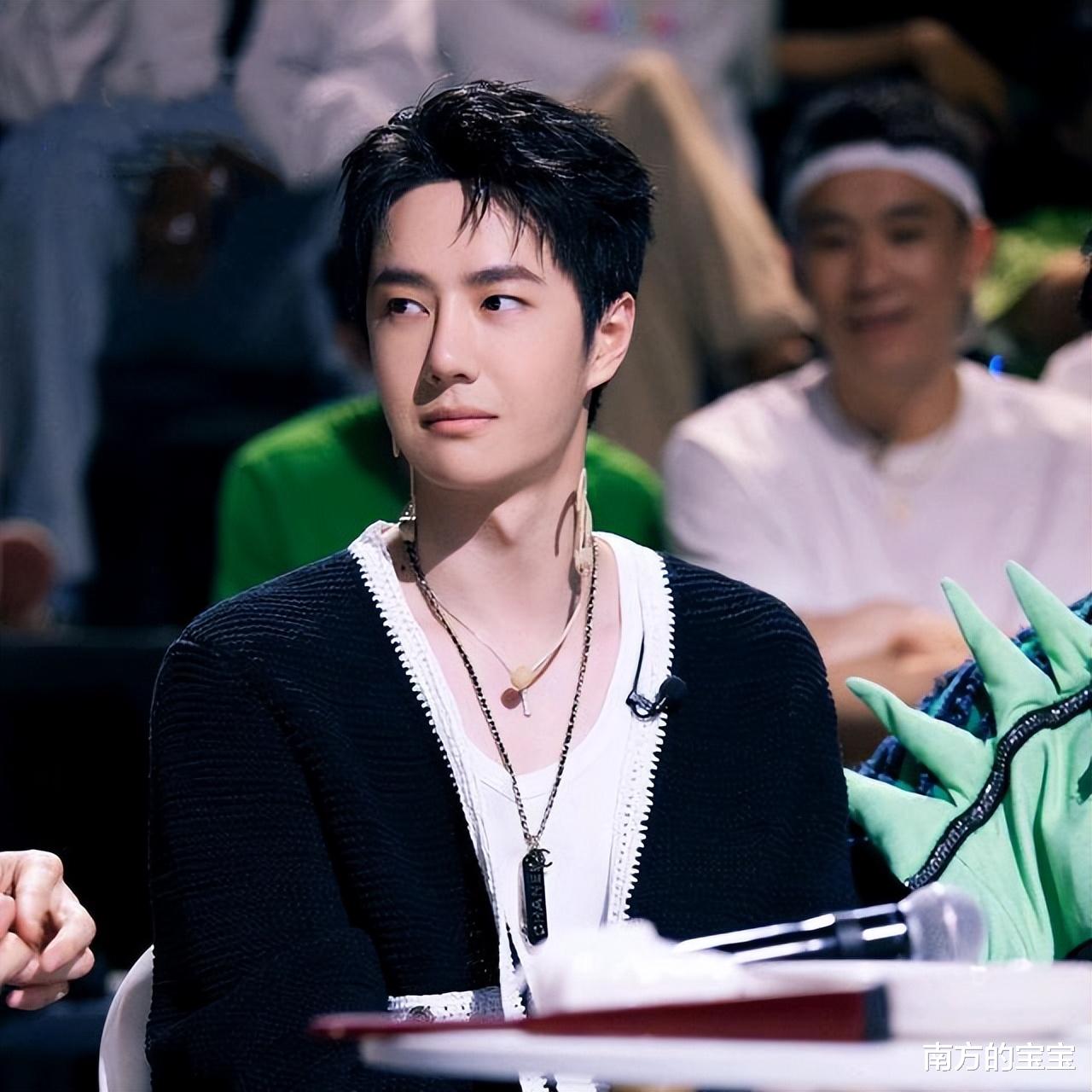 王一博|王一博忙辟谣,肖战再入坑,明星的声明能否力破谣言?