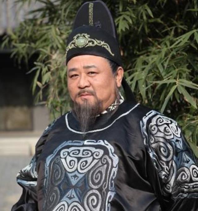 梁冠华|“狄仁杰”梁冠华：因胖得爱和妻子相爱33年，如今生活幸福无遗憾