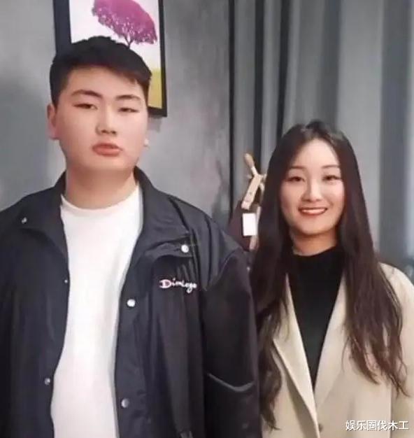 陈萌|网传陈萌已辞去学校工作,专心在家照顾朱小伟,网友:真爱