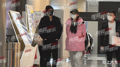 大S|汪小菲张颖颖买情侣服,逛平价店试穿,自己节省却给大S买奢侈品