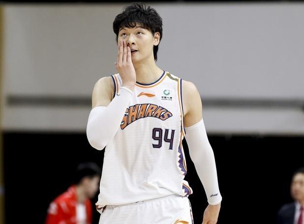 广东男篮|29分8助，胡椒仔也吃回饺子，莱多继续神勇，广东一技能快没了！