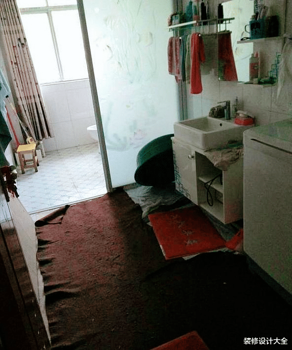 公婆进城跟我们同住,花30万装好的新房变成农村房,我快要哭了!