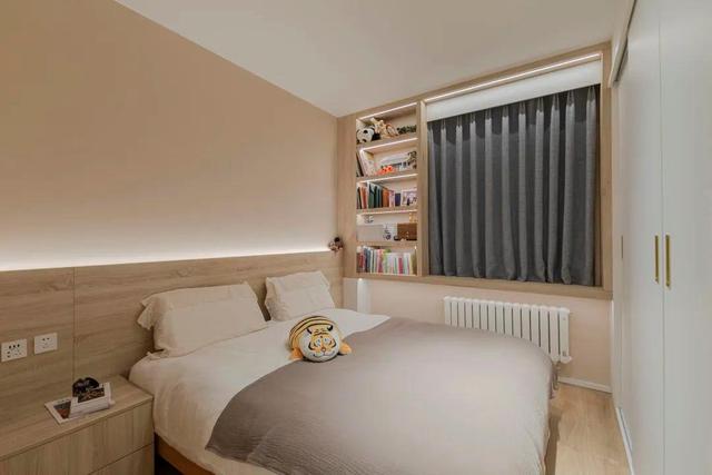 她家只有60㎡,在客厅隔出儿童房,全屋打满柜子,被邻居夸真明智