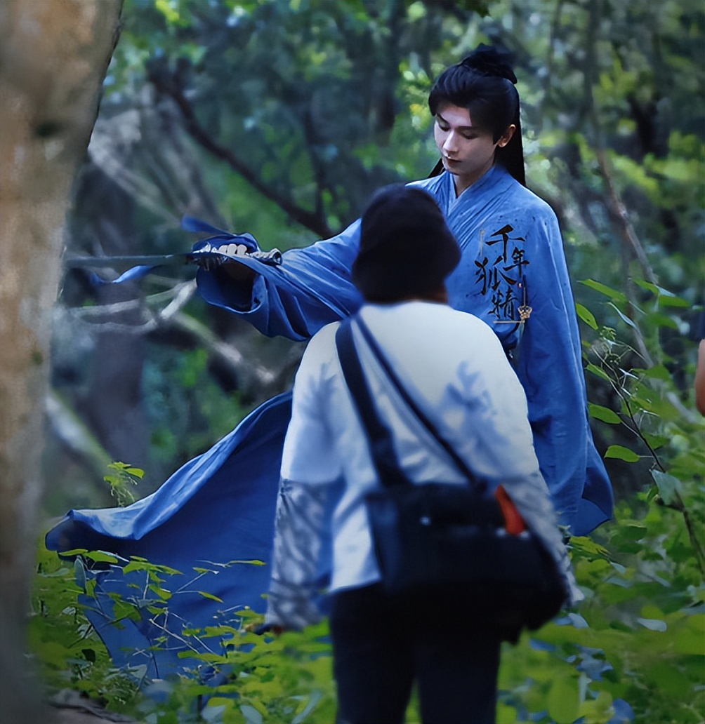 成毅|成毅《莲花楼》面具路透太惊艳!女配都是颜值担当,曾舜晞好仙!