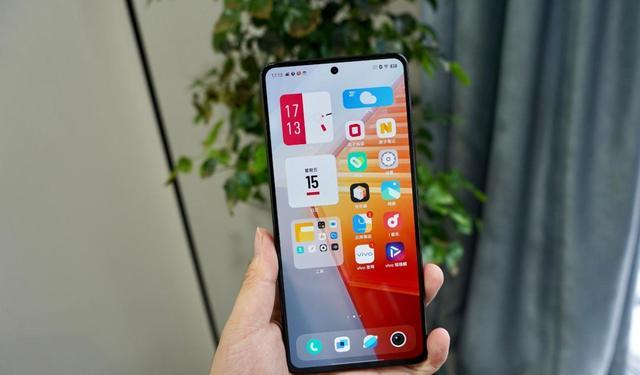 iqoo|12G+512G、16G+256G全系降930元，iQOO10大力清仓了