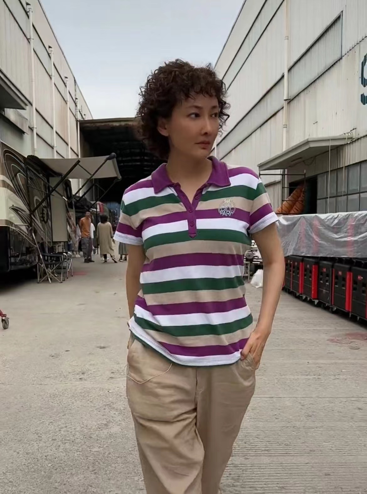 牛莉|49岁牛莉陷整容风波，鼻子变样遭调侃撞脸蔡琴，网友直呼认不出来