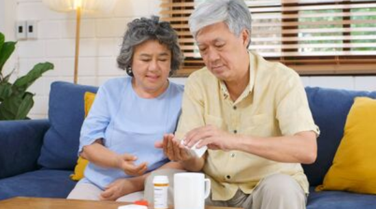 水果|夏季容易血压波动?牢记“两不一少”,轻松度夏!