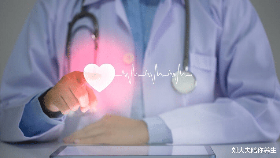 红枣|夏天养心首选“红色”食物，红枣加它，能够降血压、化瘀血！