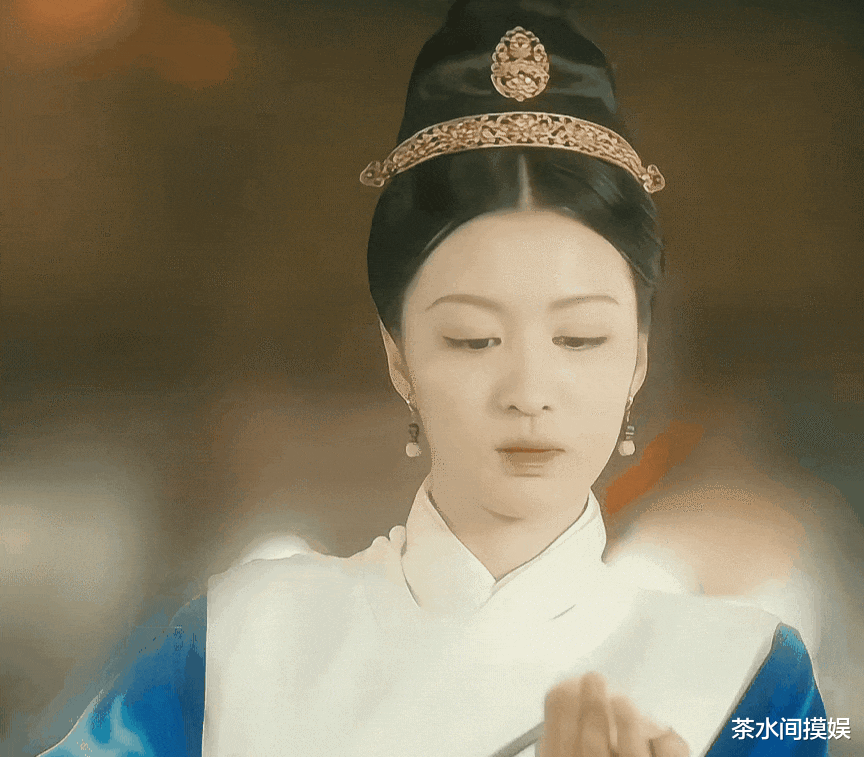 于正|李小冉造型老十岁，蒋勤勤被莫兰迪“祸害”，于正跟美女有仇？