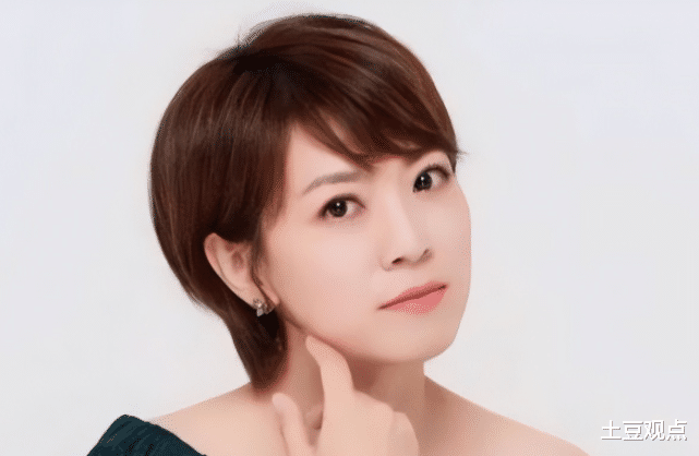 主持人|经过一个月的等待！被暂停职务的主持人朱霞，正式回归辽宁卫视