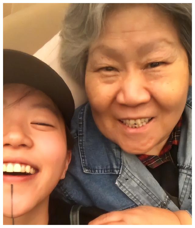 王菲|同是王菲的女儿，窦靖童和李嫣却活成了完全相反的样子